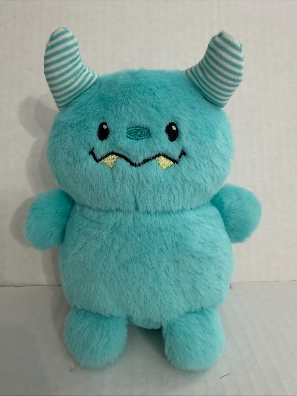 Animal Adventure Bulleye’s Playground Yeti Plush